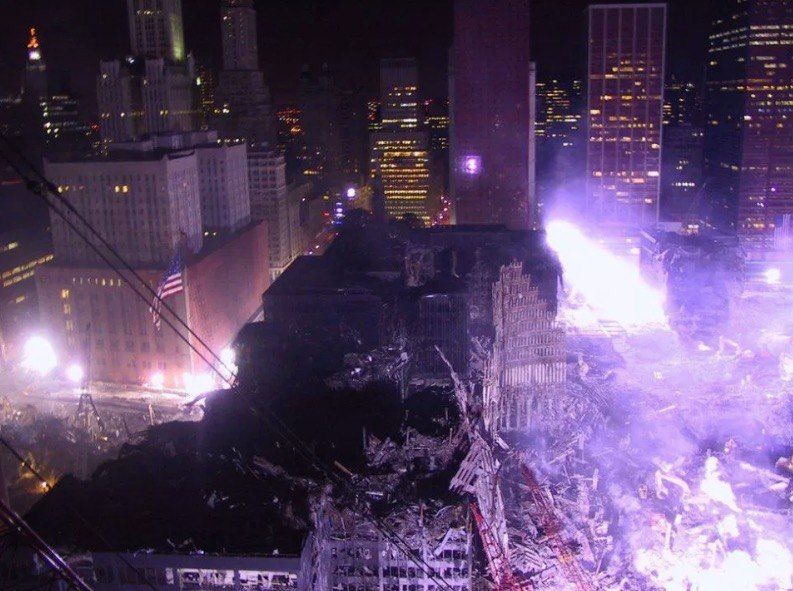 На распродаже были найдены фото с трагедии 9/11, которые никто ещё не видел
