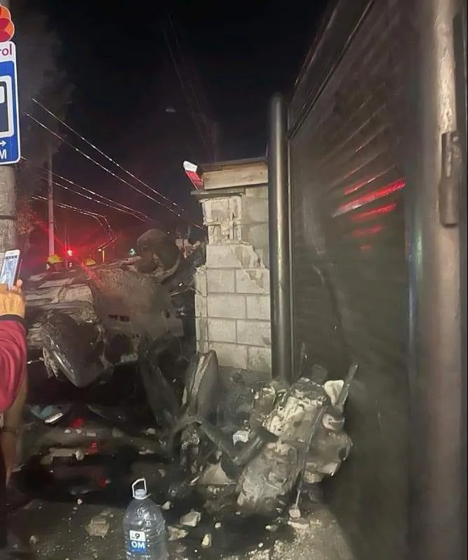 На Мунчештах автомобиль врезался в столб
