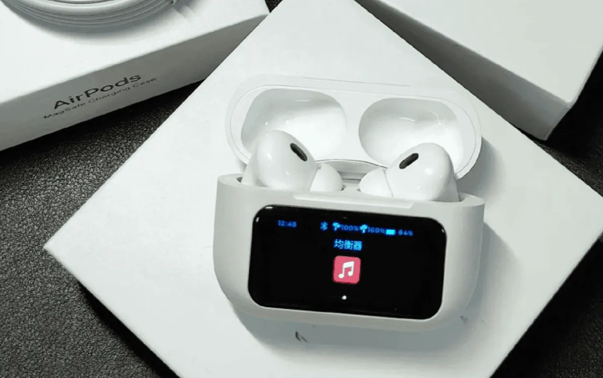 Китайцы опередили Apple и выпустили AirPods со встроенным экраном