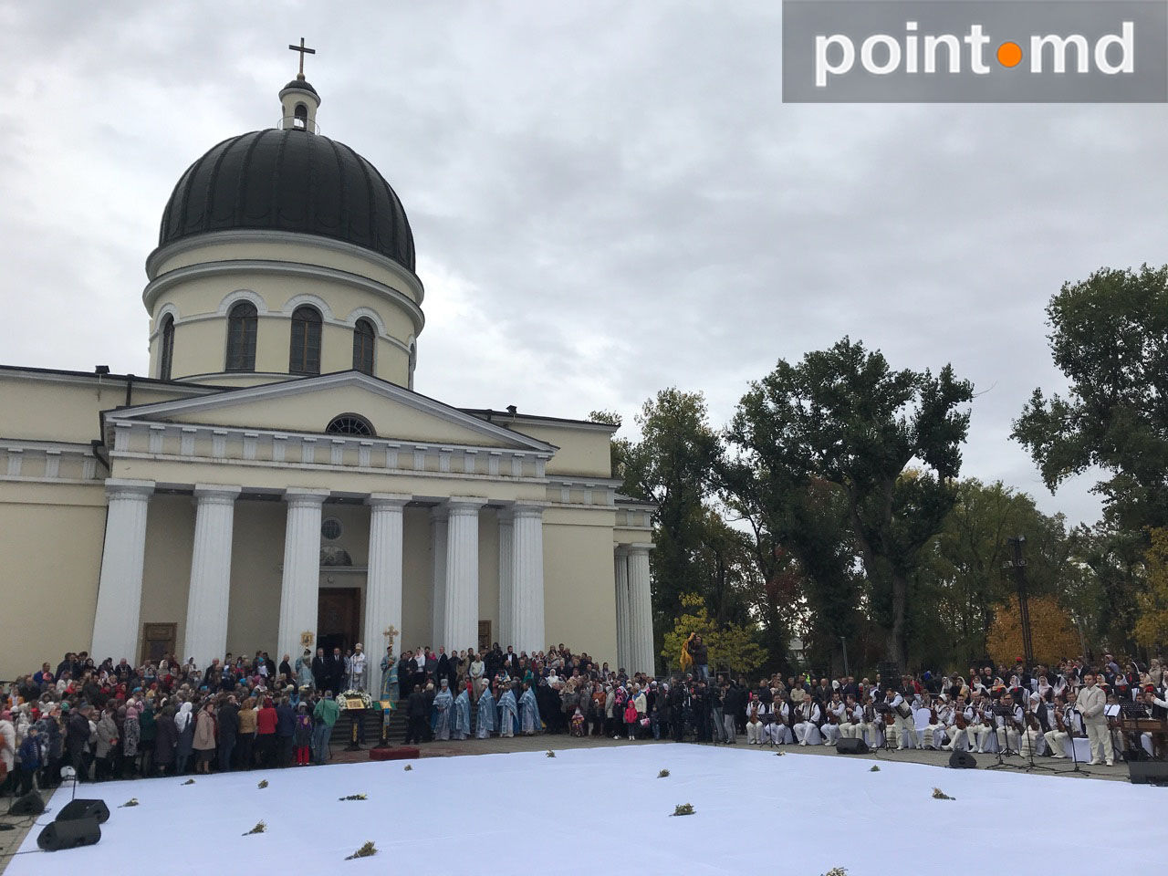 По случаю праздника в центральном соборе Кишинева прошла служба