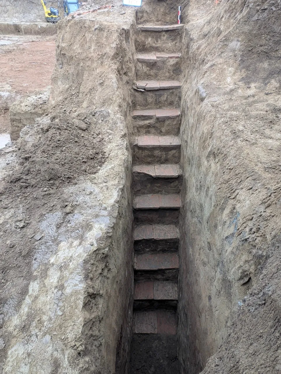 34 de morminte romane cu amfore africane, descoperite în România