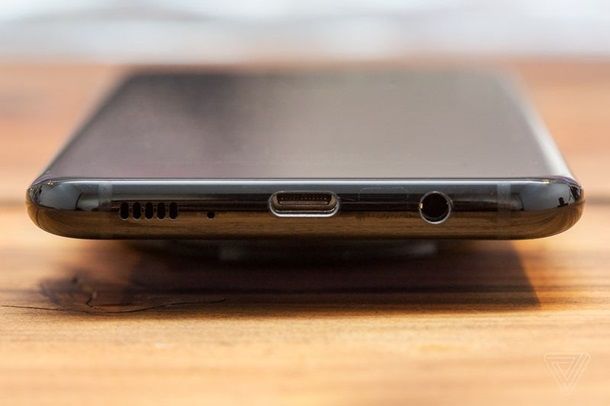 Samsung презентовал флагманский смартфон Galaxy S8