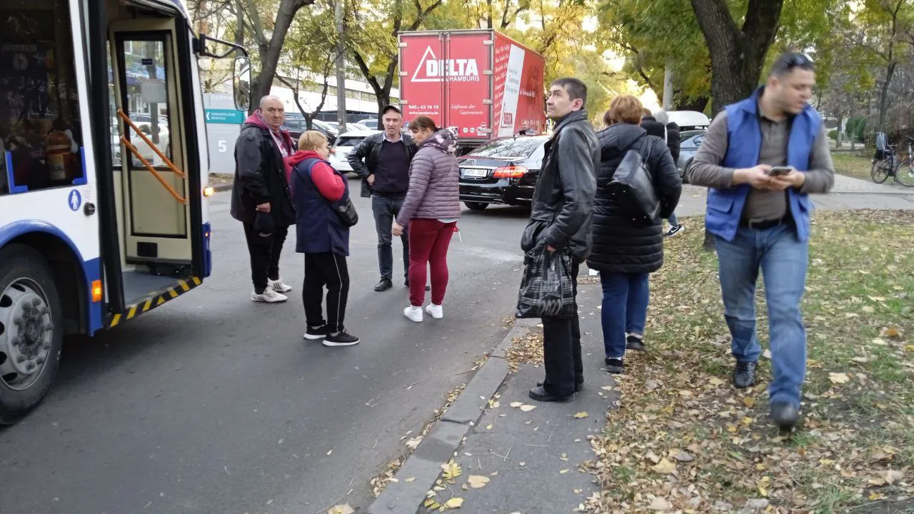 В Кишинёве из-за ДТП было нарушено движение общественного транспорта