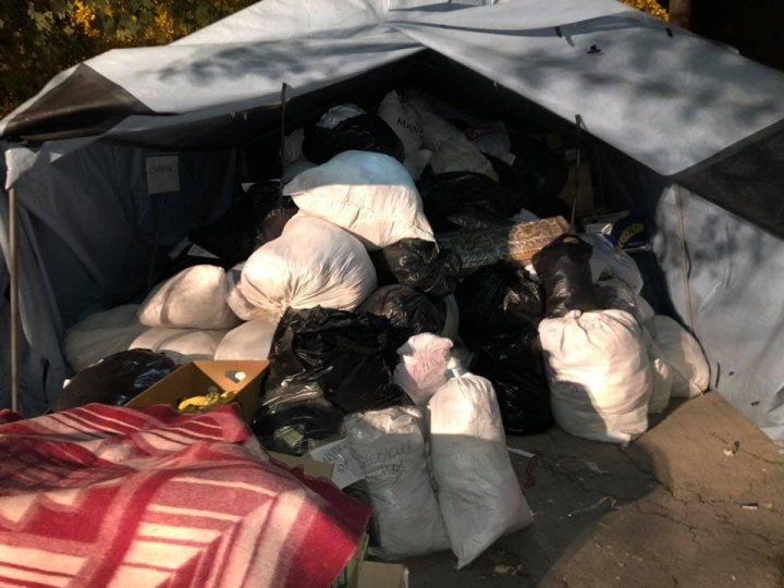 Взрыв на Рышкановке: спасатели продолжают работы, а люди до сих пор собирают помощь пострадавшим