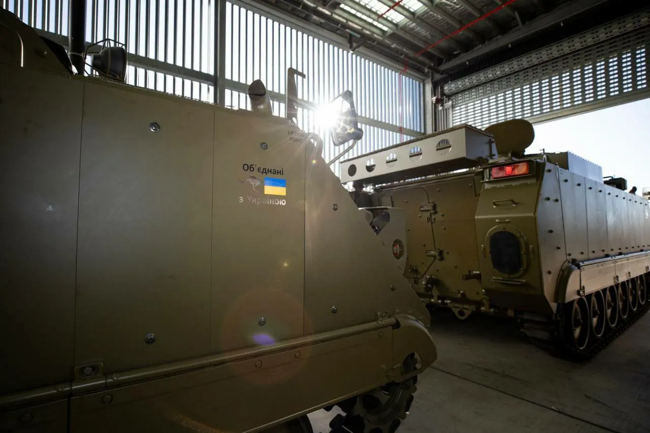 Австралия передала Украине первые четыре бронетранспортера M113AS4