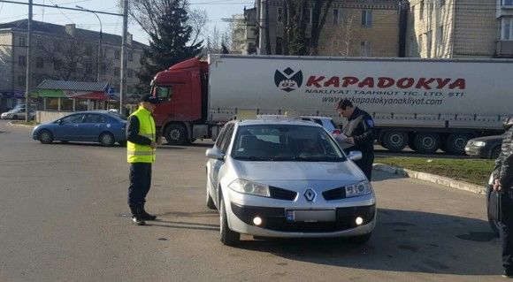 Патрульная полиция ищет недисциплинированных таксистов