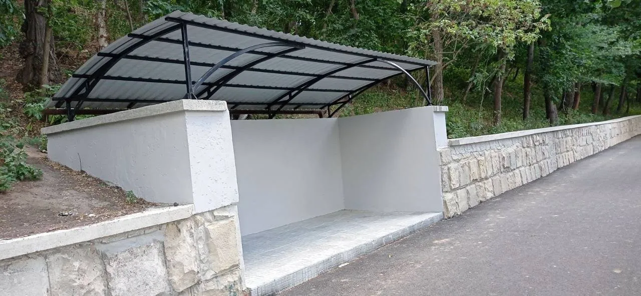 Ремонтируется вход в парк “Долина роз” с улицы Мелестиу