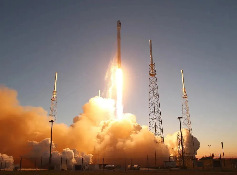 SpaceX установила рекорд повторного использования первых ступеней ракет Falcon 9
