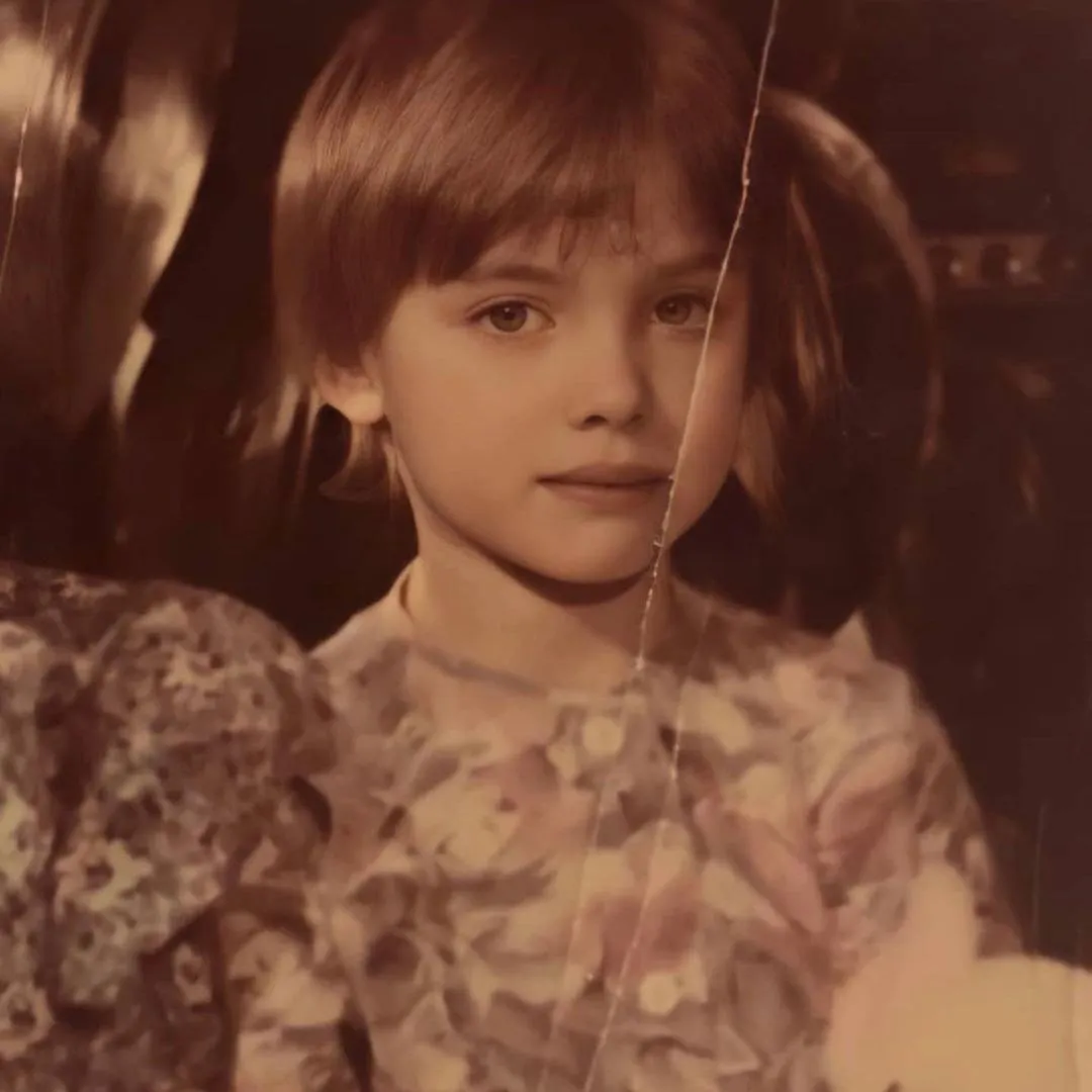 Ирина Шейк опубликовала свои детские фото
