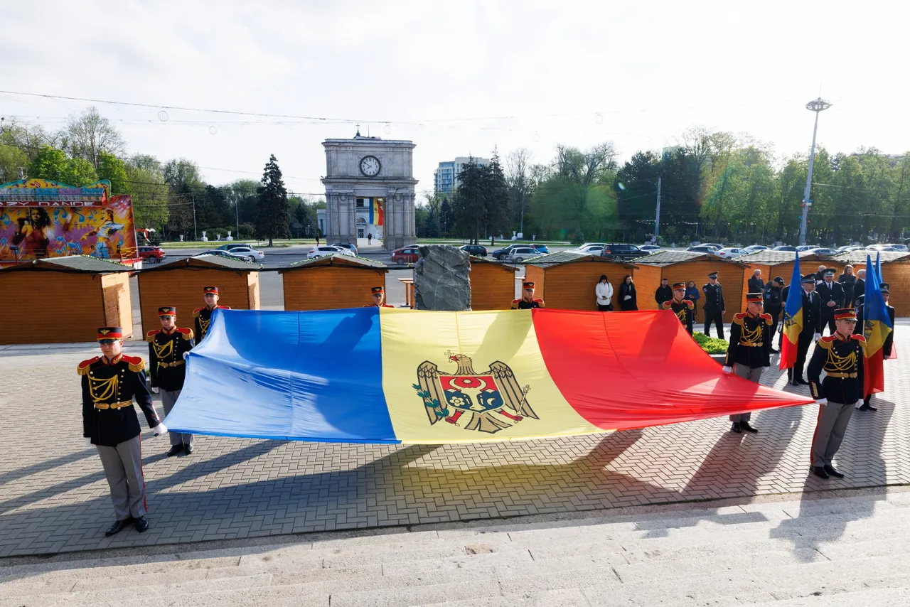 Санду в День флага: Это символ нашего национально-освободительного движения