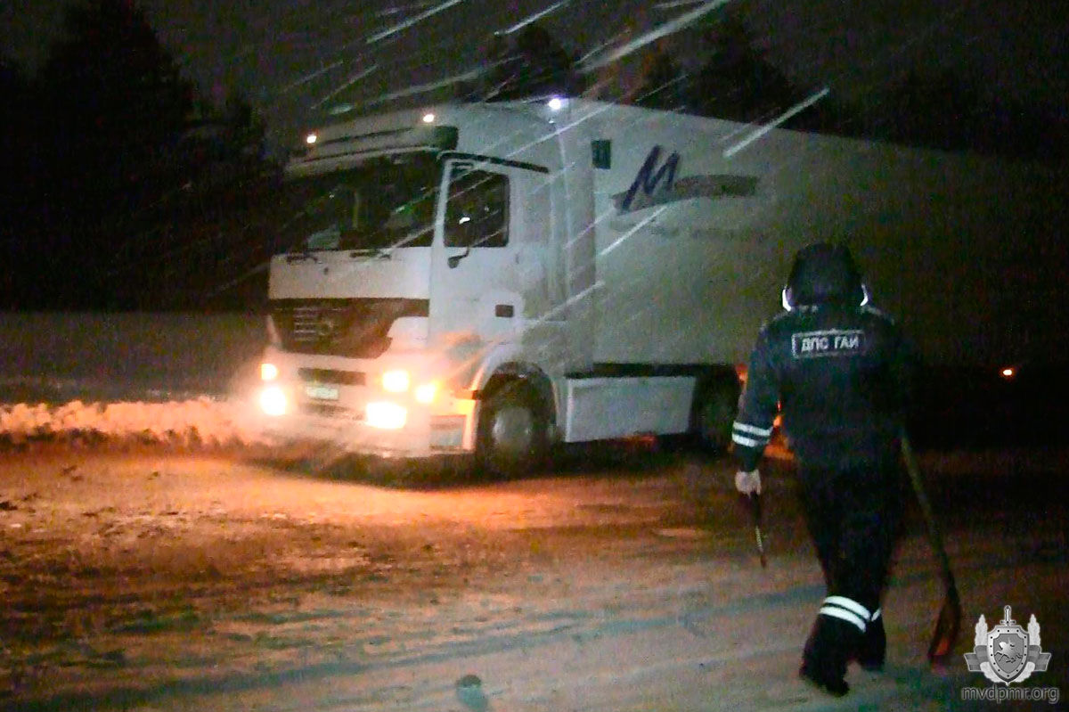 Рыбницкая ГАИ за сутки спасла более 10 автовладельцев