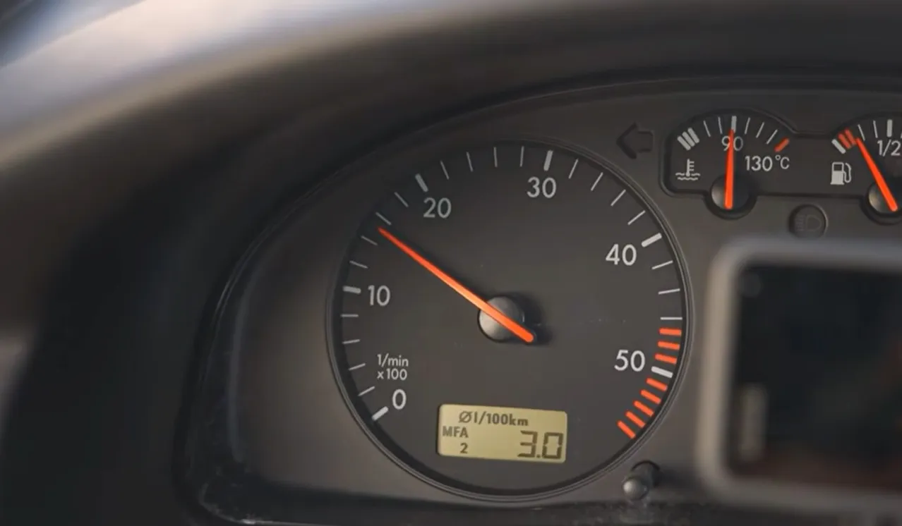 Немец смог проехать на одном баке VW Passat 2400 км