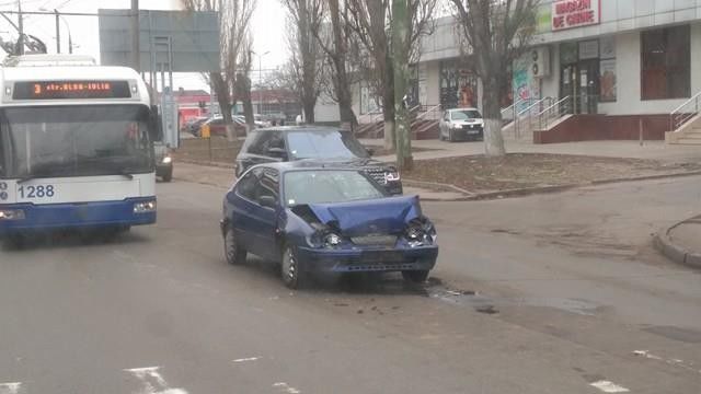 На Телецентре невнимательный водитель не успел затормозить у пешеходного перехода