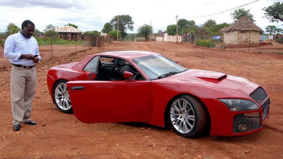 Африканский инженер скрестил BMW M3, Audi TT и Nissan GT-R