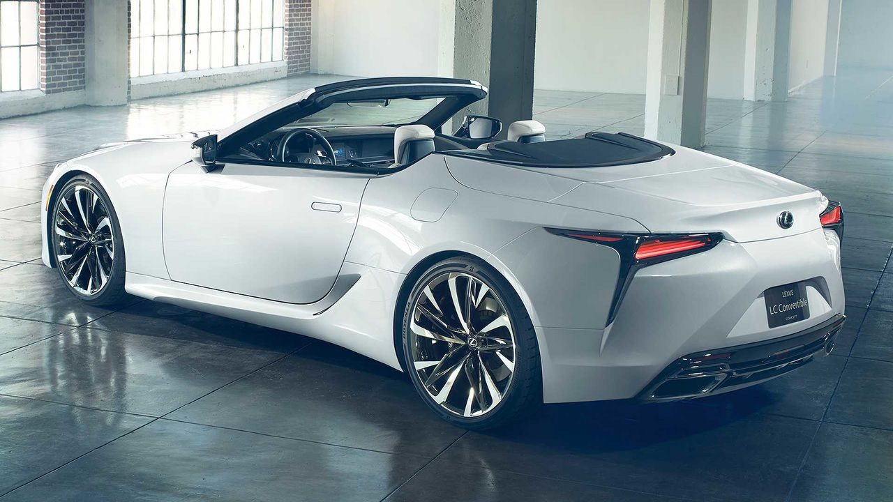 Компания Lexus выпустила кабриолет LC