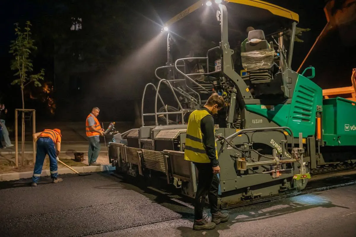 Chișinăul verde: O stradă din Capitală prinde viață cu o nouă alee de copaci