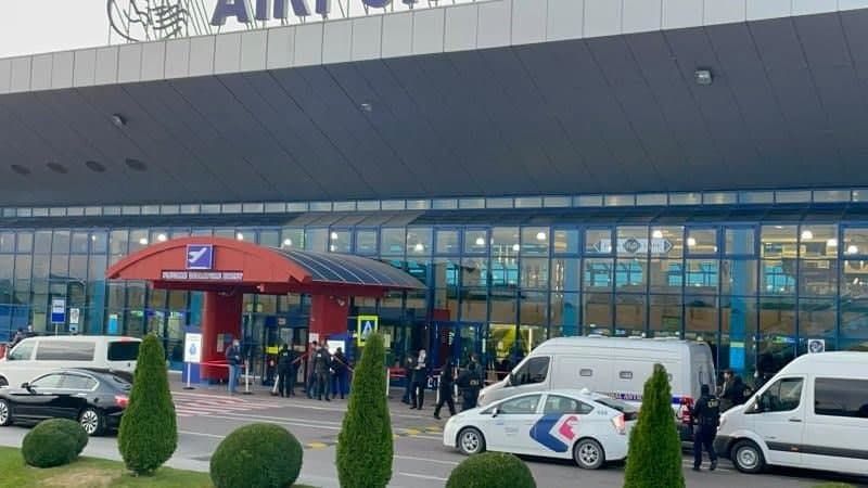 НЦБК и СИБ проводят обыски в международном аэропорту Кишинева