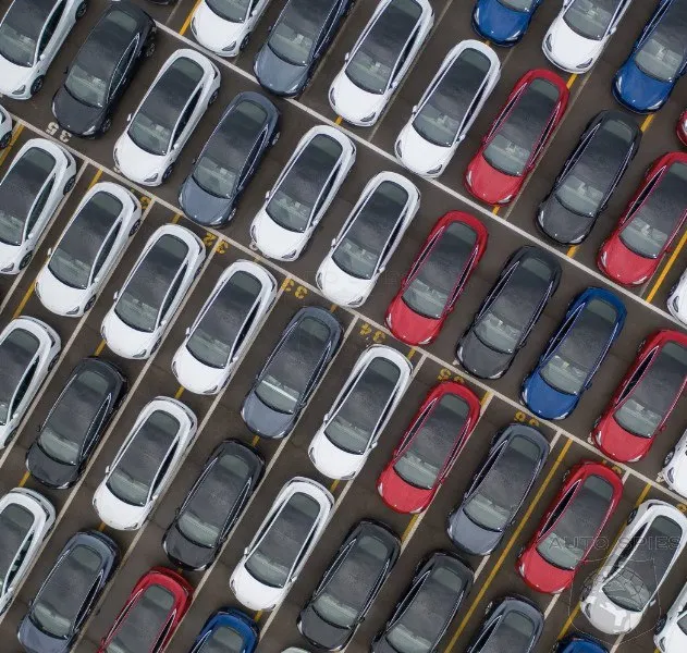 Из солидарности: Дания блокирует свои порты для поставок Tesla в Швецию