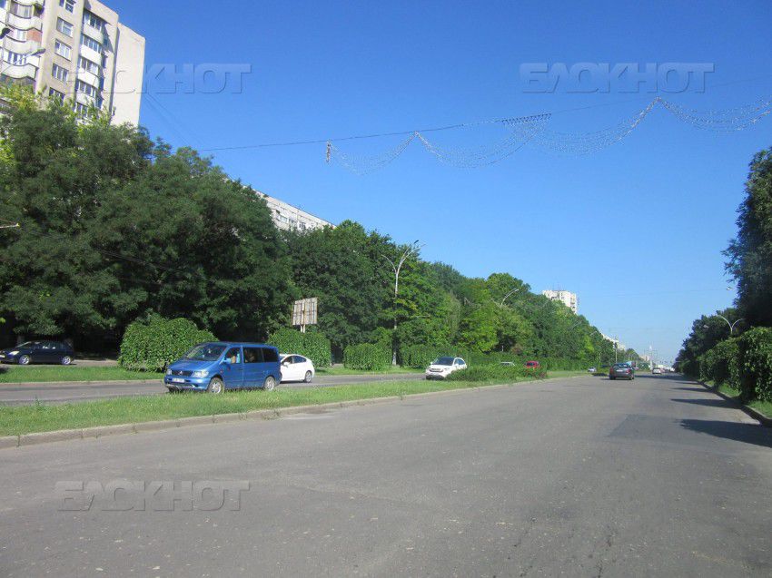 Примэрия Кишинева начала демонтаж рекламных панно на бульваре Дачия