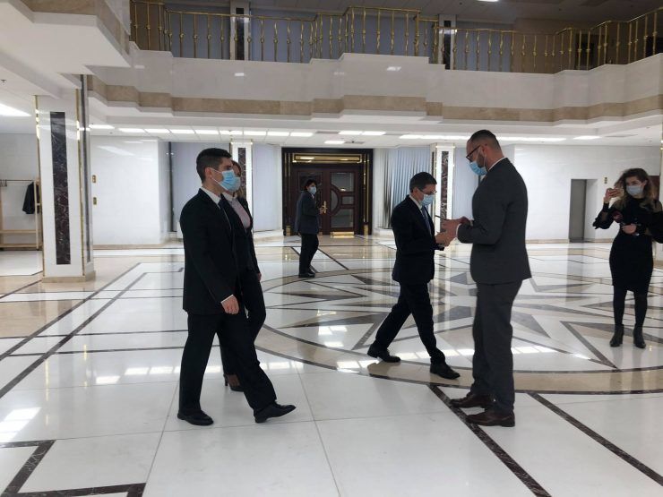 Депутаты PAS пришли на консультации с Майей Санду