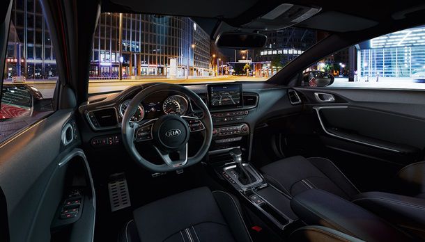 В Париже презентовали новый Kia ProCeed