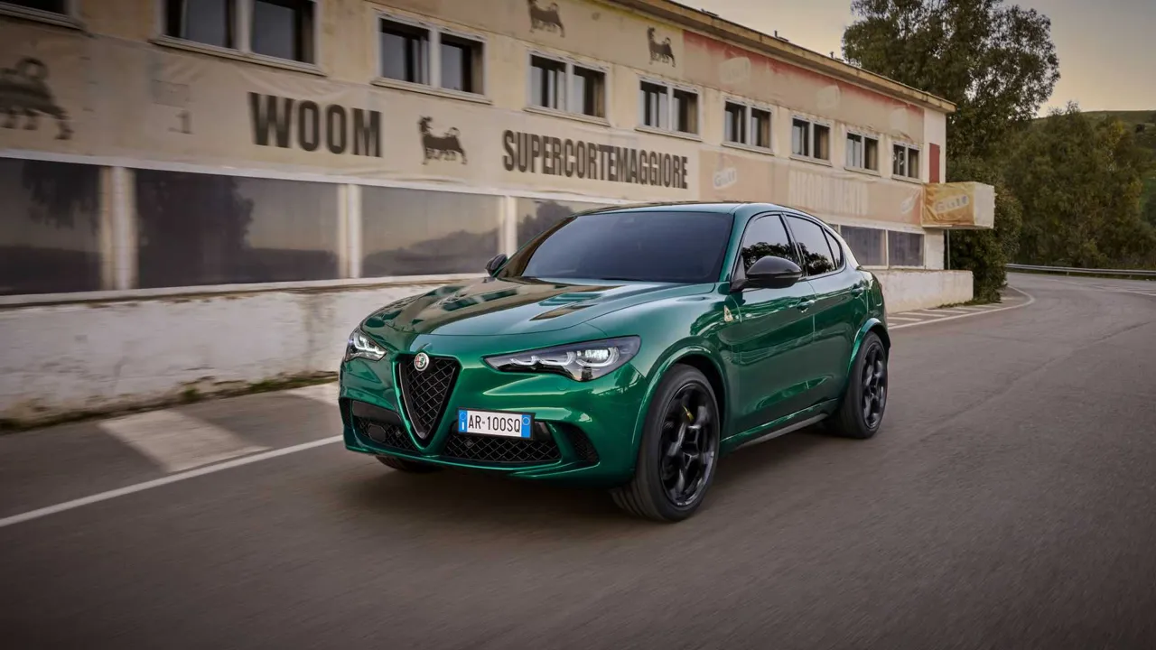 В Италии презентовали самые мощные и быстрые Alfa Romeo с двигателем Ferrari
