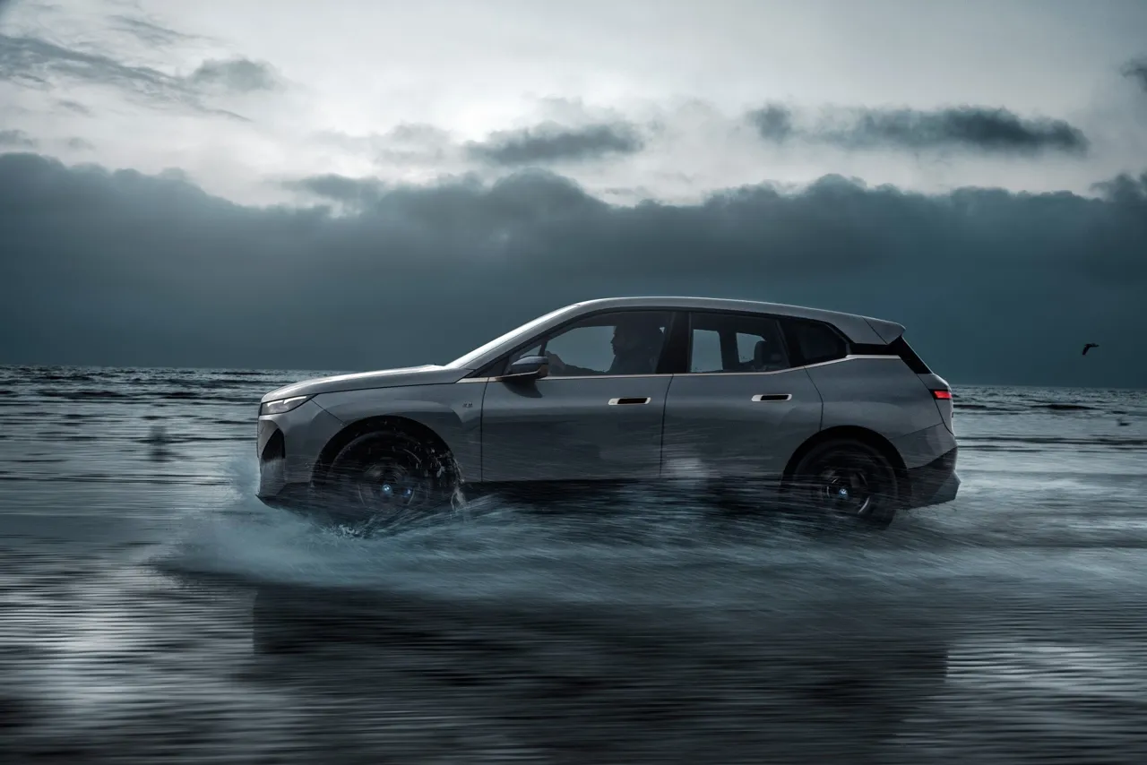 Генеральным партнером Национального чемпионата по триатлону стал новый BMW iX M60