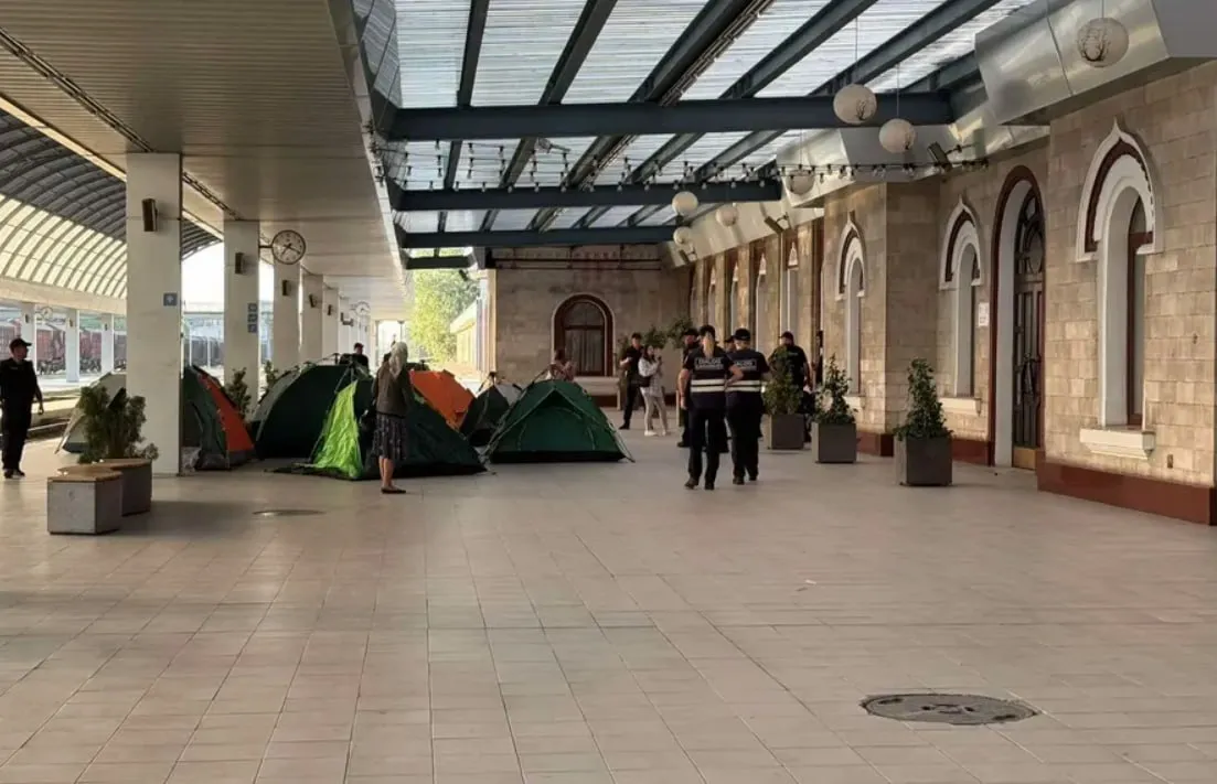 Protestatarii susținători ai lui Șor, care au instalat corturi în Gara Feroviară, reținuți