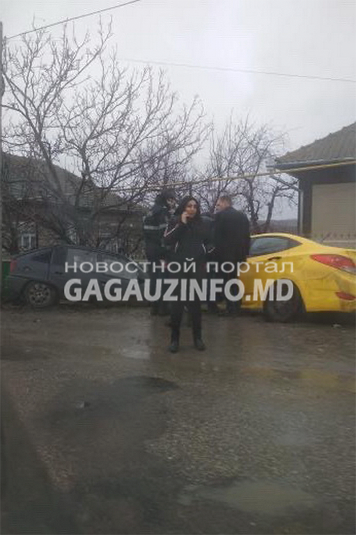 ДТП в Томае: при столкновении два автомобиля оказались в кювете