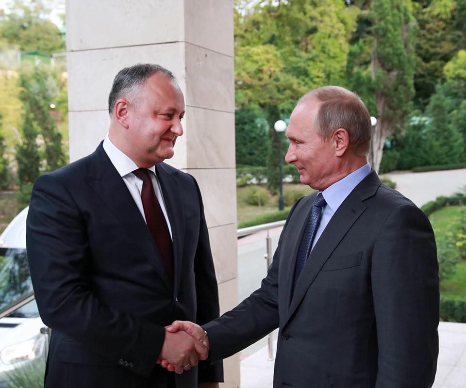 Стало известно, о чем говорили Додон и Путин в Сочи