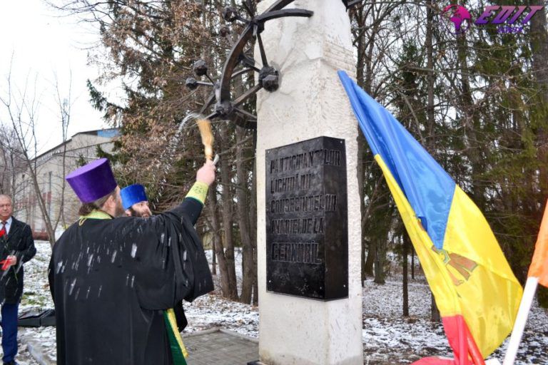 Ocnița: Monument în cinstea şi memoria participanţilor la lichidarea consecinţelor catastrofei de la Cernobîl