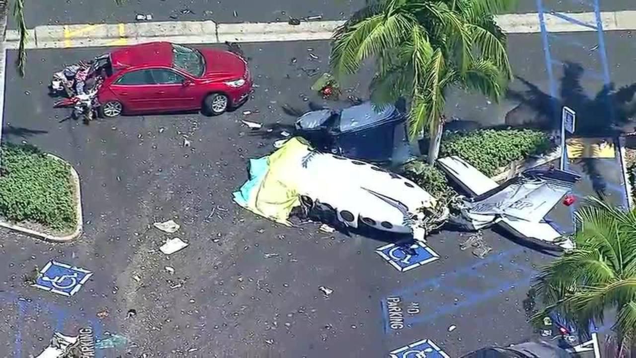 В США самолет упал на стоянку: пять жертв