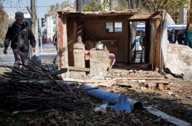 Noua cocioabă a lui Tudor Pânzari: Când văd că-mi cade podul în cap, mă gândesc că mai bine era în coliba din Chișinău