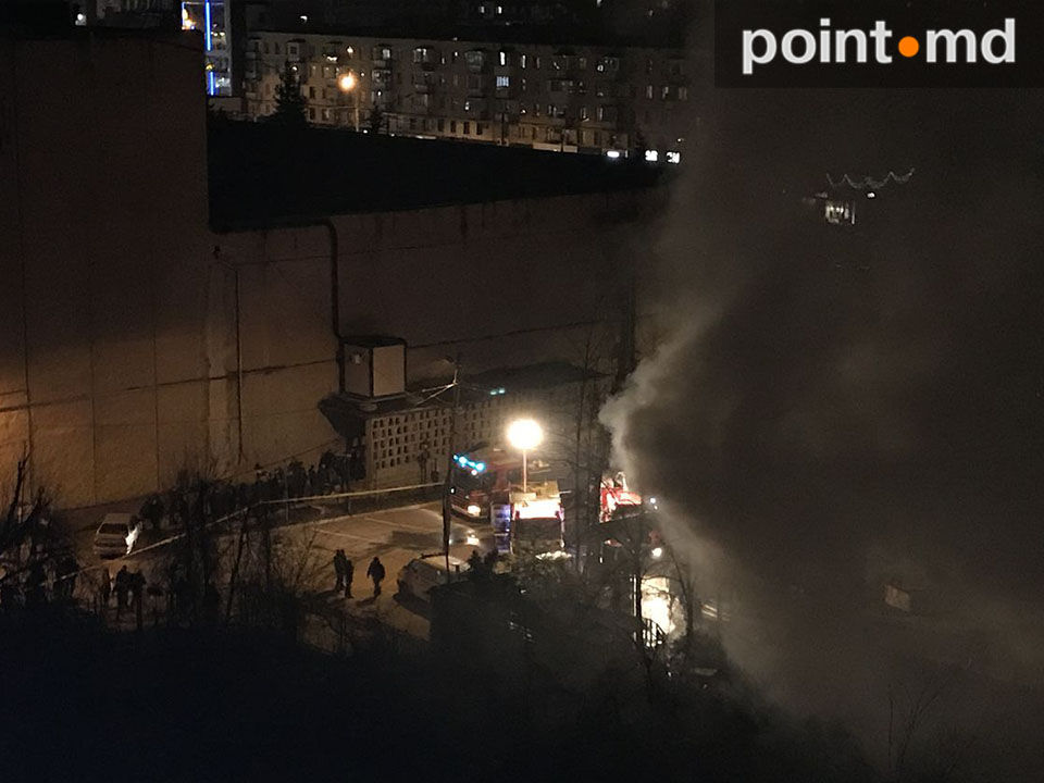 На Рышкановке произошел пожар в ресторане "Кавказская пленница"