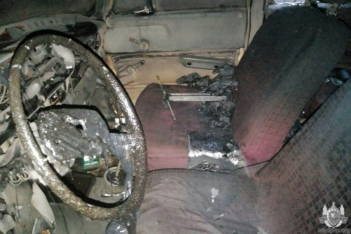 Детская шалость стала причиной серьезного пожара в гараже в Бендерах