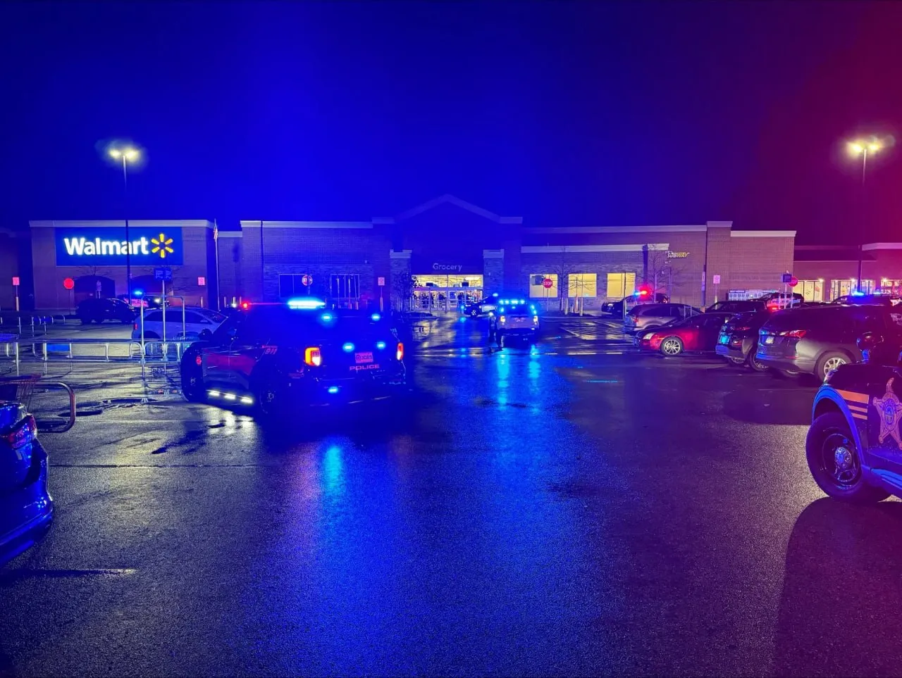 В Огайо неизвестный открыл стрельбу в магазине Walmart: погиб человек