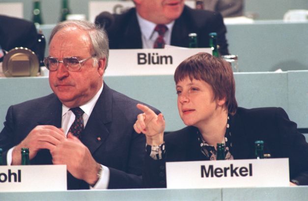 A murit Helmut Kohl, artizanul reunificării Germaniei