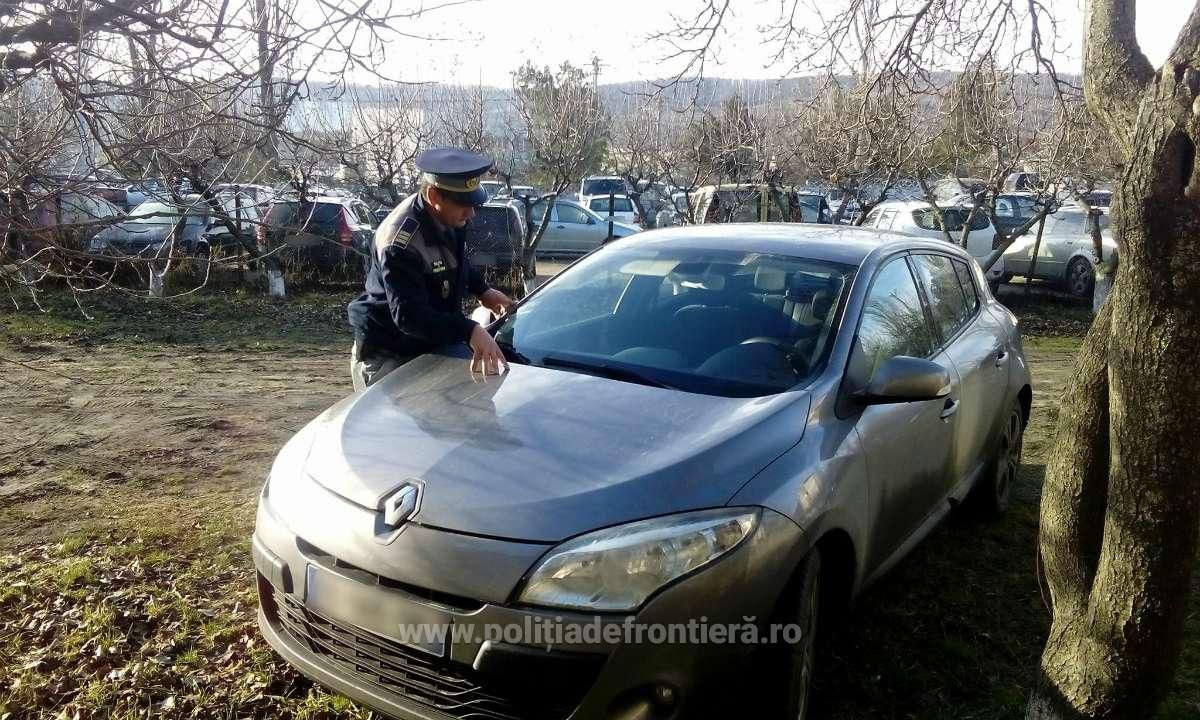 Молдаванин пытался пересечь границу на краденом автомобиле
