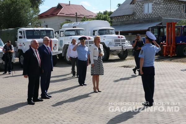 Комрат и Вулканешты получили пожарные машины от правительства России