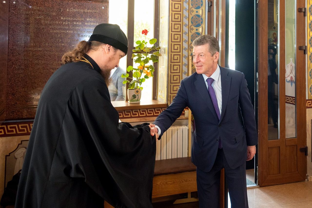 Переговоры между Красносельским и Козаком проходят за закрытыми дверями
