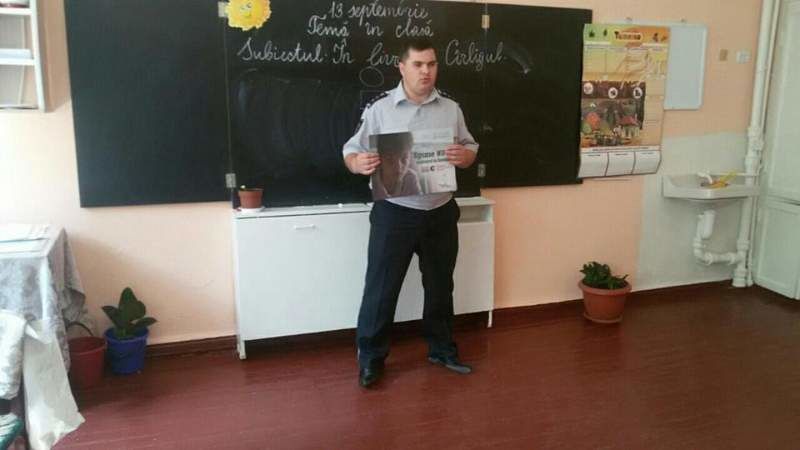 Полицейских обязали работать на фонд Плахотнюка