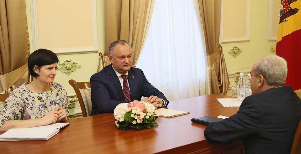 Президент Додон провел встречу с послом Армении в Республике Молдова