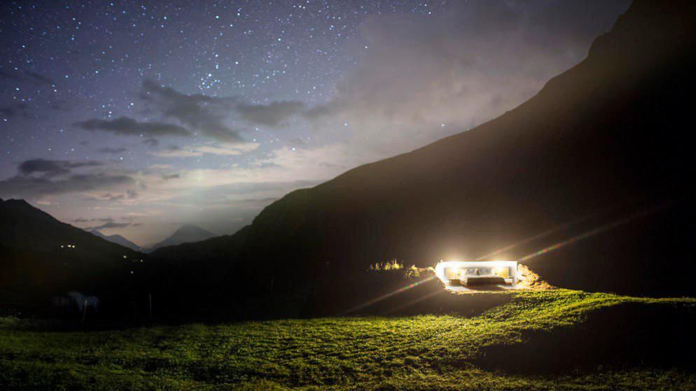 В Швейцарии открылся отель «ноль звезд» под открытым небом