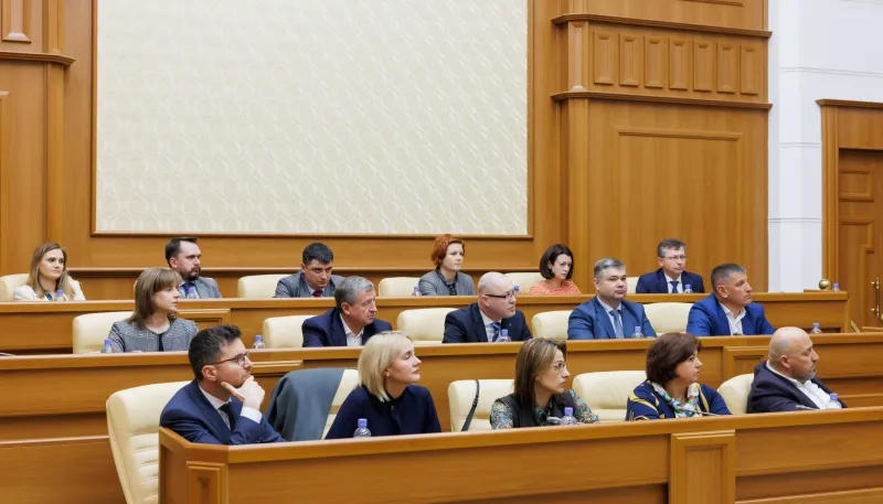 Санду - бизнесменам Молдовы: Мы создадим дома европейские условия