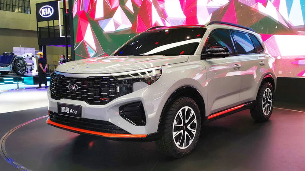 Опубликованы изображения обновленного кроссовера Kia Sportage