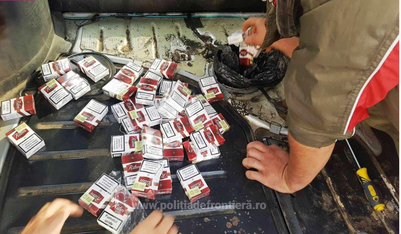 Двое граждан Молдовы пытались провести сигареты в бензобаке автомобилей