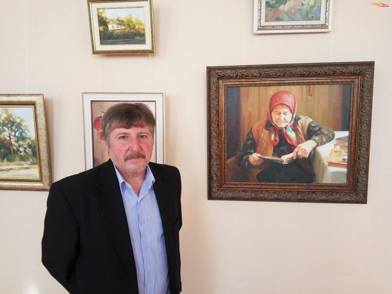Гагаузский художник Михаил Арабаджи к юбилею открыл персональную выставку