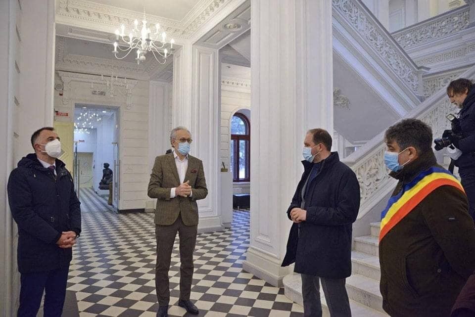 Чебан посетил Национальный художественный музей Молдовы