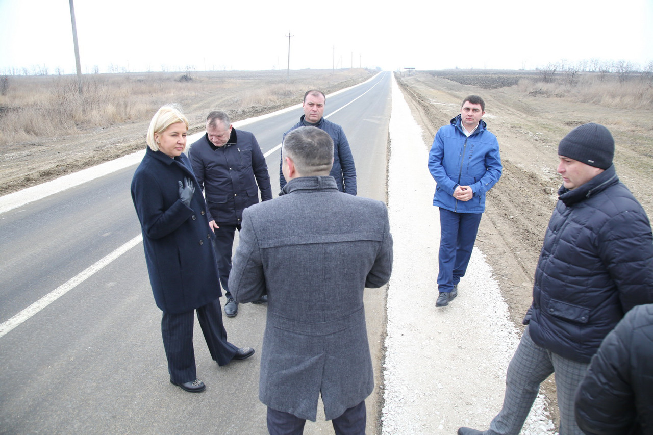 В Джолтае продолжат строительство подъездной дороги: Задача №1