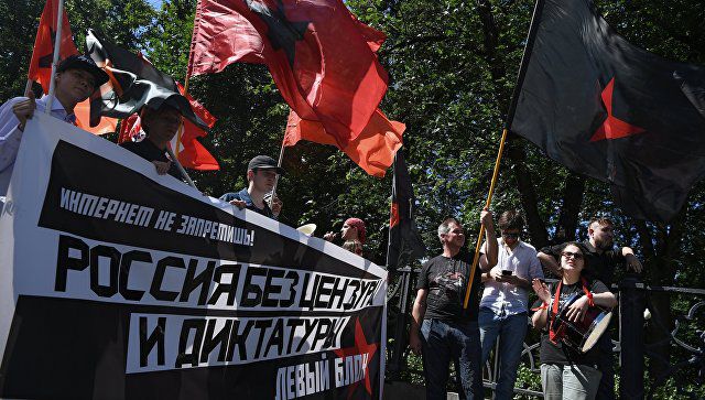 В Москве проходит шествие "За свободный Интернет"